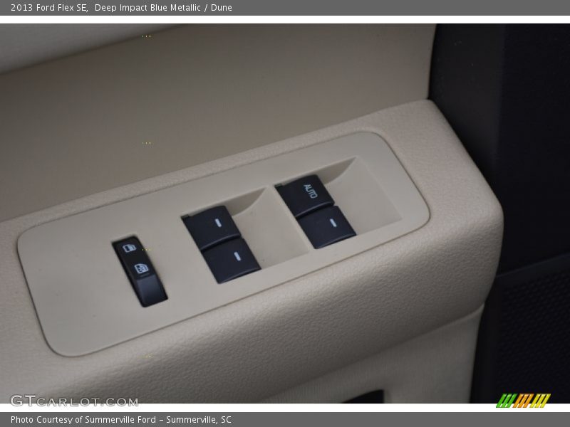 Deep Impact Blue Metallic / Dune 2013 Ford Flex SE