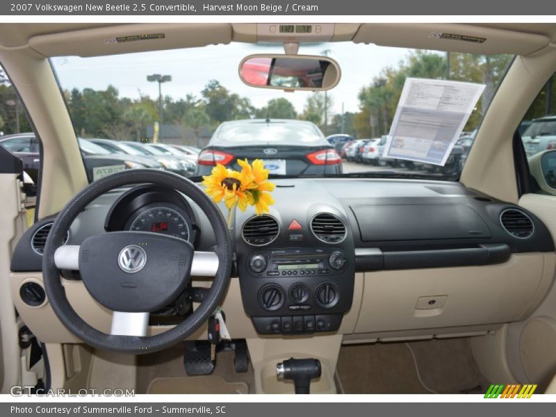 Harvest Moon Beige / Cream 2007 Volkswagen New Beetle 2.5 Convertible