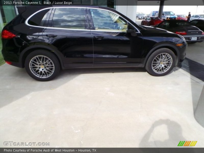 Black / Luxor Beige 2013 Porsche Cayenne S