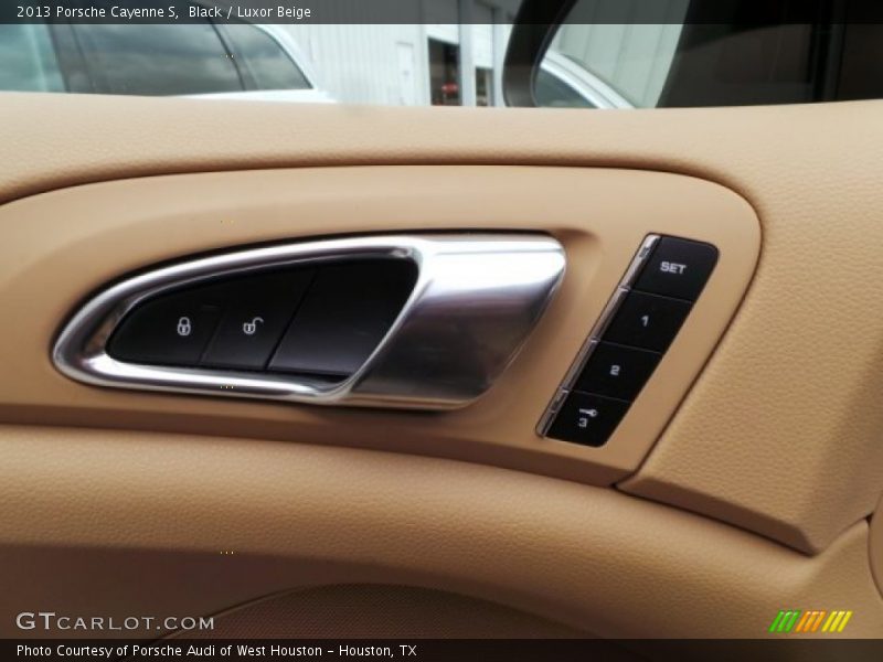Black / Luxor Beige 2013 Porsche Cayenne S