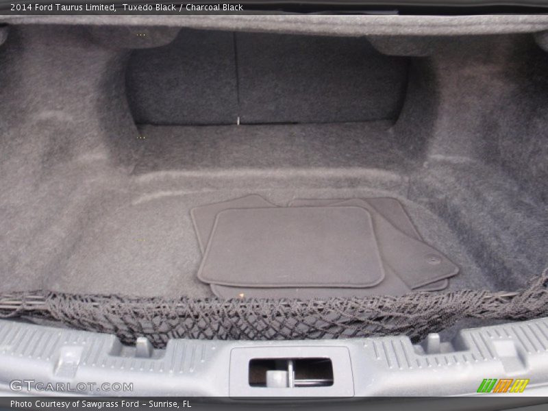 Tuxedo Black / Charcoal Black 2014 Ford Taurus Limited