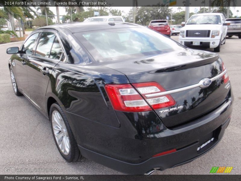 Tuxedo Black / Charcoal Black 2014 Ford Taurus Limited