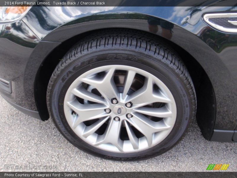 Tuxedo Black / Charcoal Black 2014 Ford Taurus Limited