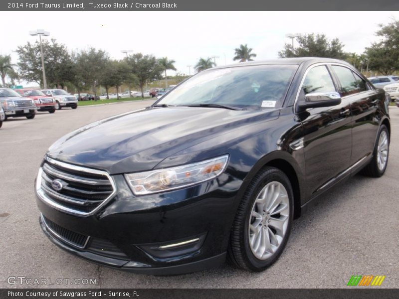 Tuxedo Black / Charcoal Black 2014 Ford Taurus Limited