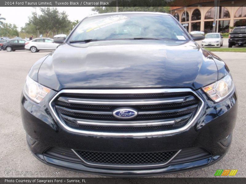 Tuxedo Black / Charcoal Black 2014 Ford Taurus Limited