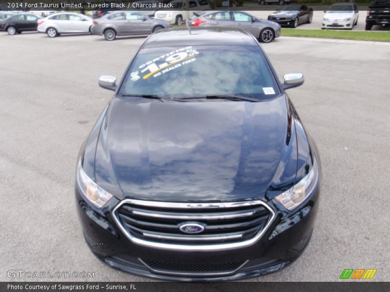 Tuxedo Black / Charcoal Black 2014 Ford Taurus Limited