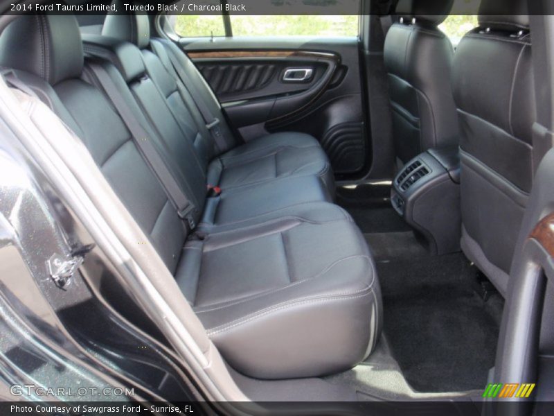 Tuxedo Black / Charcoal Black 2014 Ford Taurus Limited