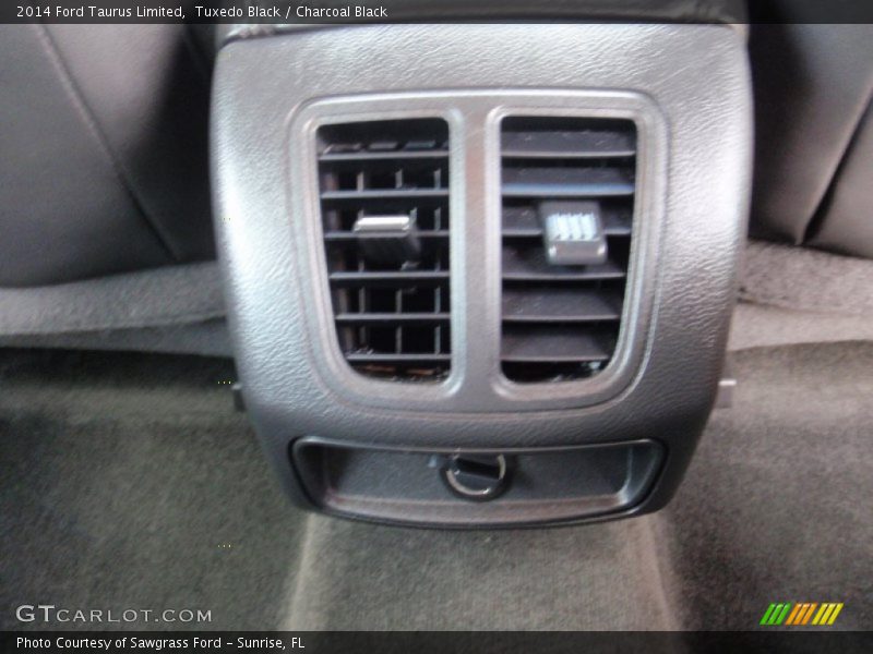 Tuxedo Black / Charcoal Black 2014 Ford Taurus Limited