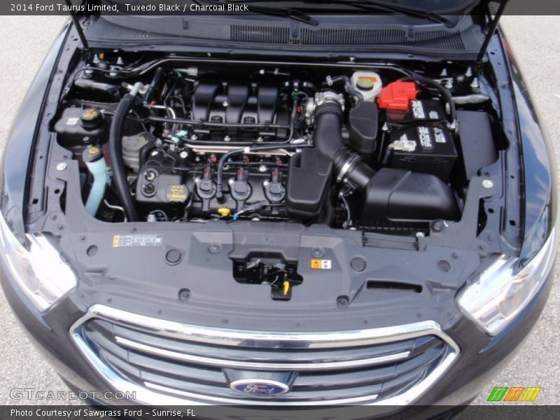 Tuxedo Black / Charcoal Black 2014 Ford Taurus Limited