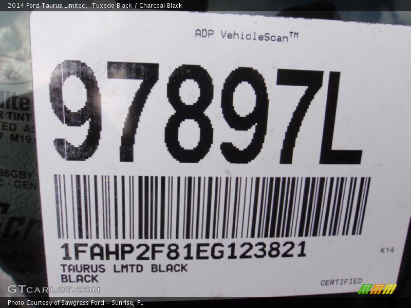 Tuxedo Black / Charcoal Black 2014 Ford Taurus Limited
