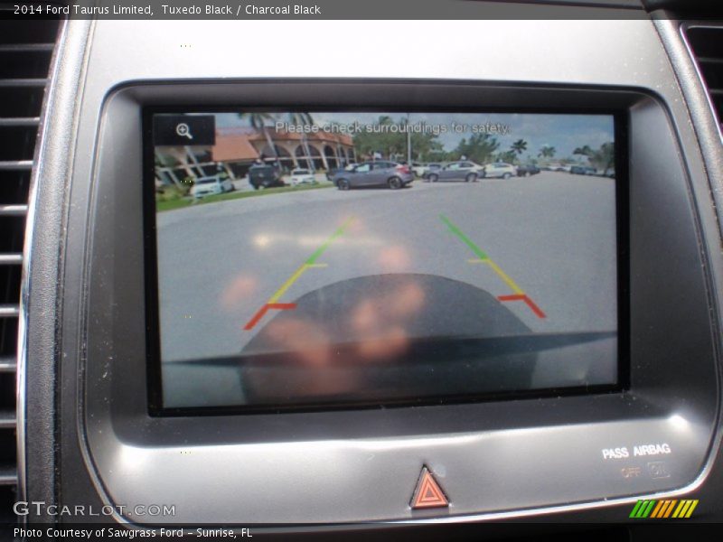 Tuxedo Black / Charcoal Black 2014 Ford Taurus Limited