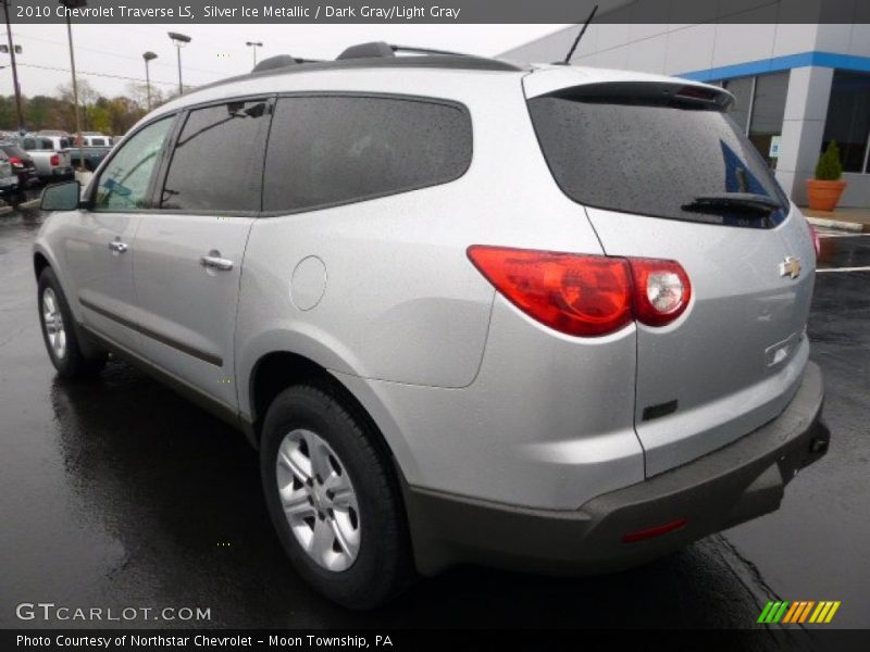 Silver Ice Metallic / Dark Gray/Light Gray 2010 Chevrolet Traverse LS