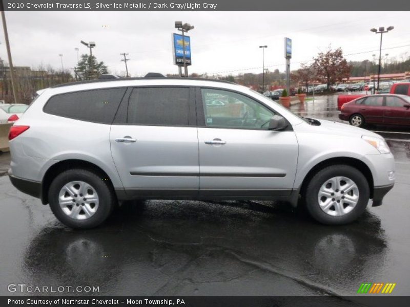 Silver Ice Metallic / Dark Gray/Light Gray 2010 Chevrolet Traverse LS