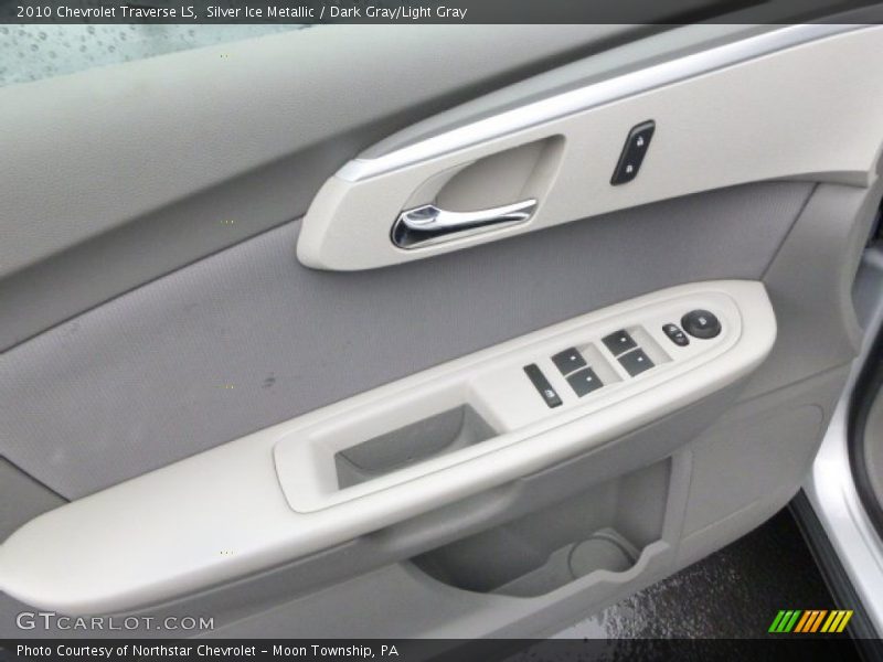 Silver Ice Metallic / Dark Gray/Light Gray 2010 Chevrolet Traverse LS