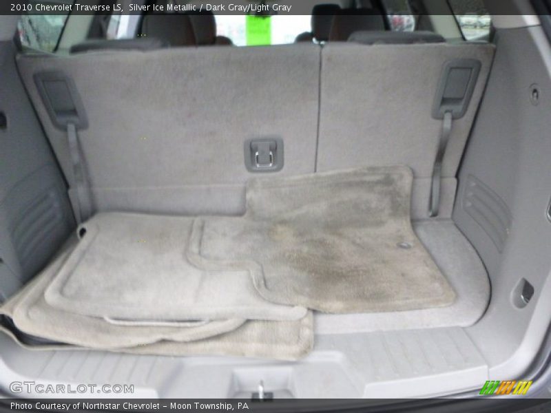 Silver Ice Metallic / Dark Gray/Light Gray 2010 Chevrolet Traverse LS