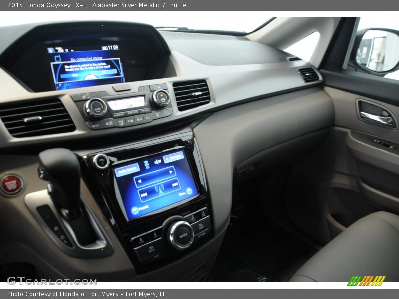 Alabaster Silver Metallic / Truffle 2015 Honda Odyssey EX-L