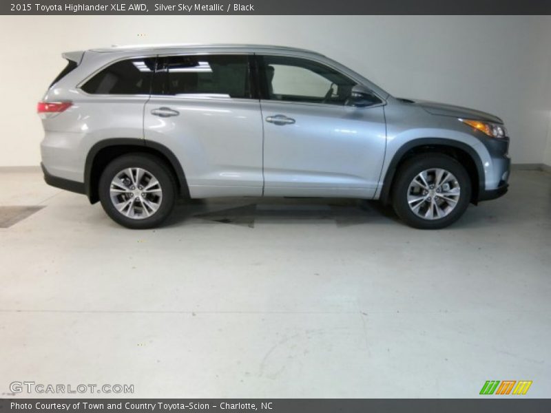 Silver Sky Metallic / Black 2015 Toyota Highlander XLE AWD
