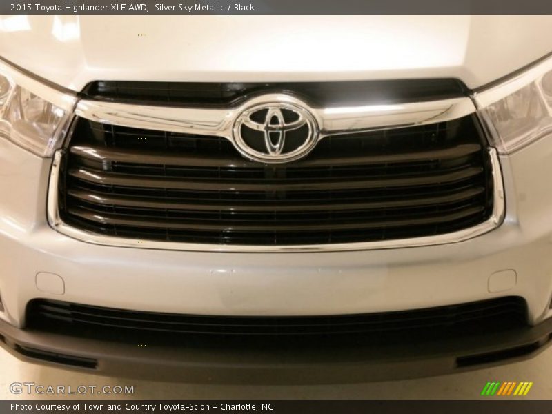 Silver Sky Metallic / Black 2015 Toyota Highlander XLE AWD