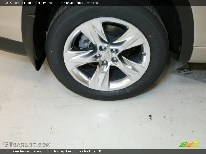 Creme Brulee Mica / Almond 2015 Toyota Highlander Limited