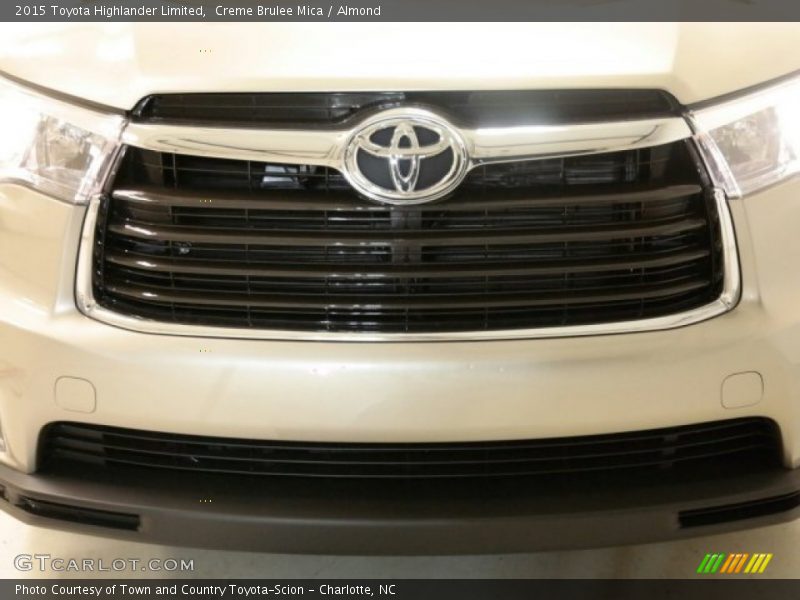 Creme Brulee Mica / Almond 2015 Toyota Highlander Limited