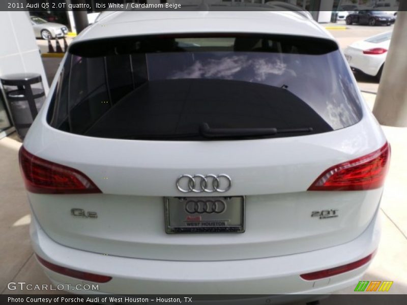 Ibis White / Cardamom Beige 2011 Audi Q5 2.0T quattro