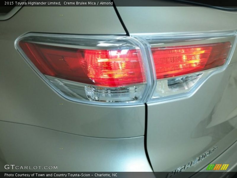 Creme Brulee Mica / Almond 2015 Toyota Highlander Limited