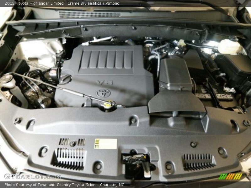 Creme Brulee Mica / Almond 2015 Toyota Highlander Limited