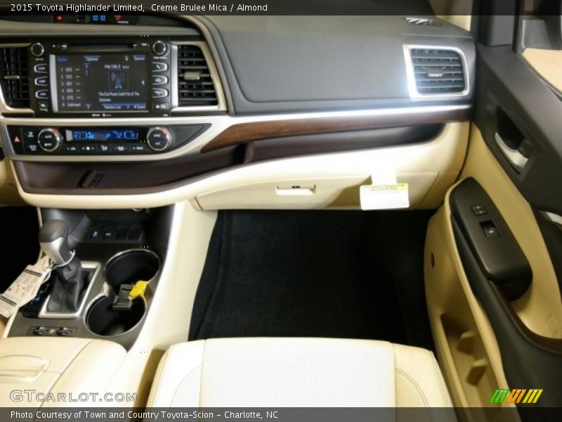 Creme Brulee Mica / Almond 2015 Toyota Highlander Limited