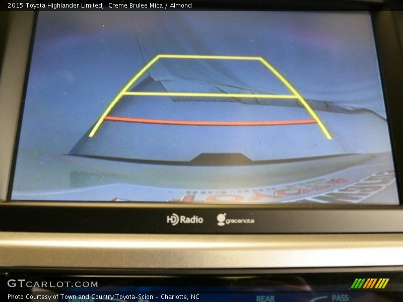 Creme Brulee Mica / Almond 2015 Toyota Highlander Limited