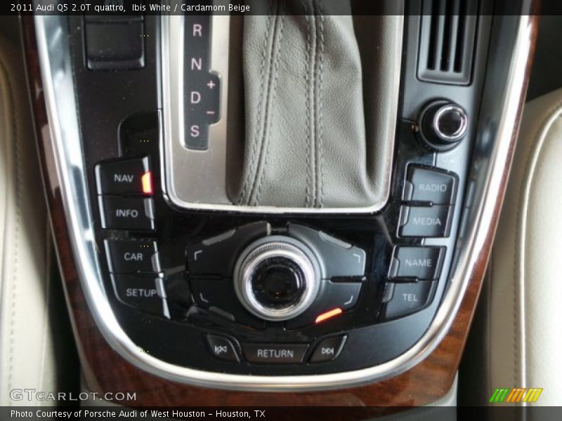 Ibis White / Cardamom Beige 2011 Audi Q5 2.0T quattro