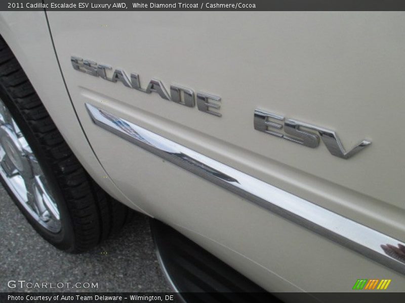 White Diamond Tricoat / Cashmere/Cocoa 2011 Cadillac Escalade ESV Luxury AWD