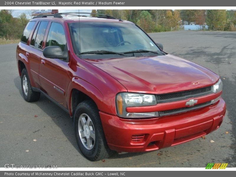 Front 3/4 View of 2004 TrailBlazer LS