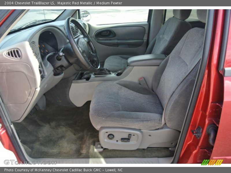 Majestic Red Metallic / Medium Pewter 2004 Chevrolet TrailBlazer LS