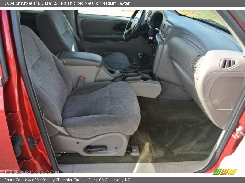 Majestic Red Metallic / Medium Pewter 2004 Chevrolet TrailBlazer LS