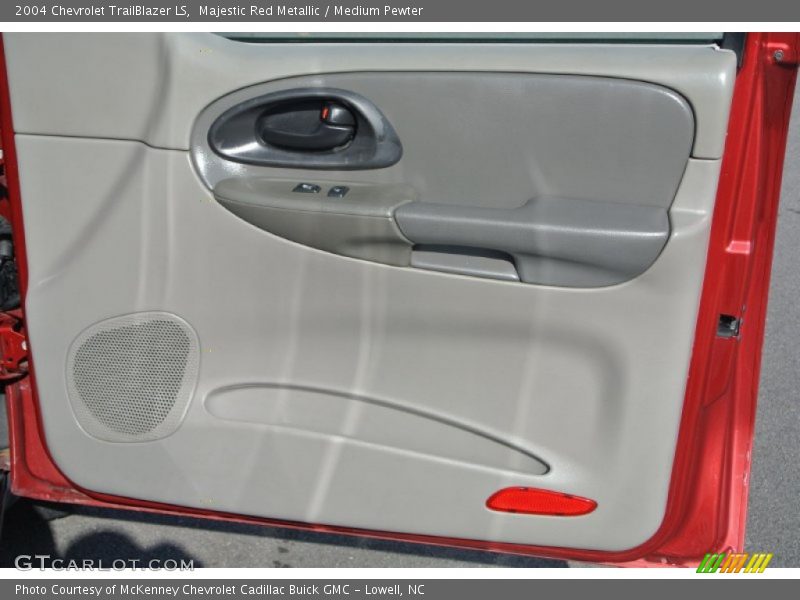 Majestic Red Metallic / Medium Pewter 2004 Chevrolet TrailBlazer LS