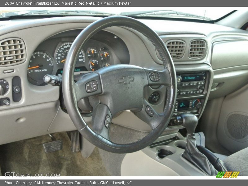 Majestic Red Metallic / Medium Pewter 2004 Chevrolet TrailBlazer LS