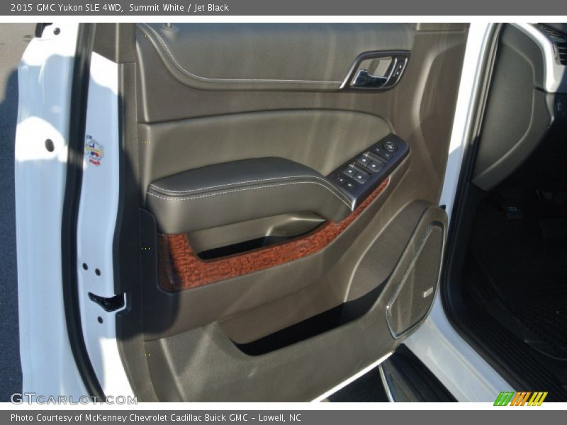 Summit White / Jet Black 2015 GMC Yukon SLE 4WD