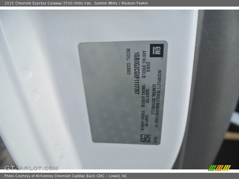 Summit White / Medium Pewter 2015 Chevrolet Express Cutaway 3500 Utility Van