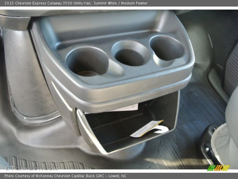 Summit White / Medium Pewter 2015 Chevrolet Express Cutaway 3500 Utility Van