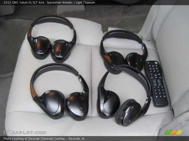Quicksilver Metallic / Light Titanium 2013 GMC Yukon XL SLT 4x4