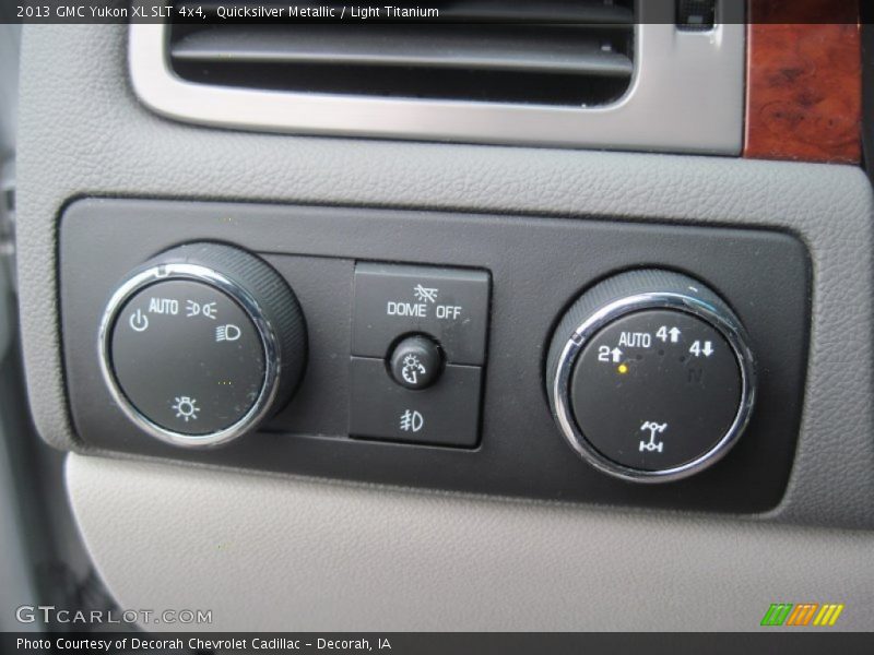 Quicksilver Metallic / Light Titanium 2013 GMC Yukon XL SLT 4x4