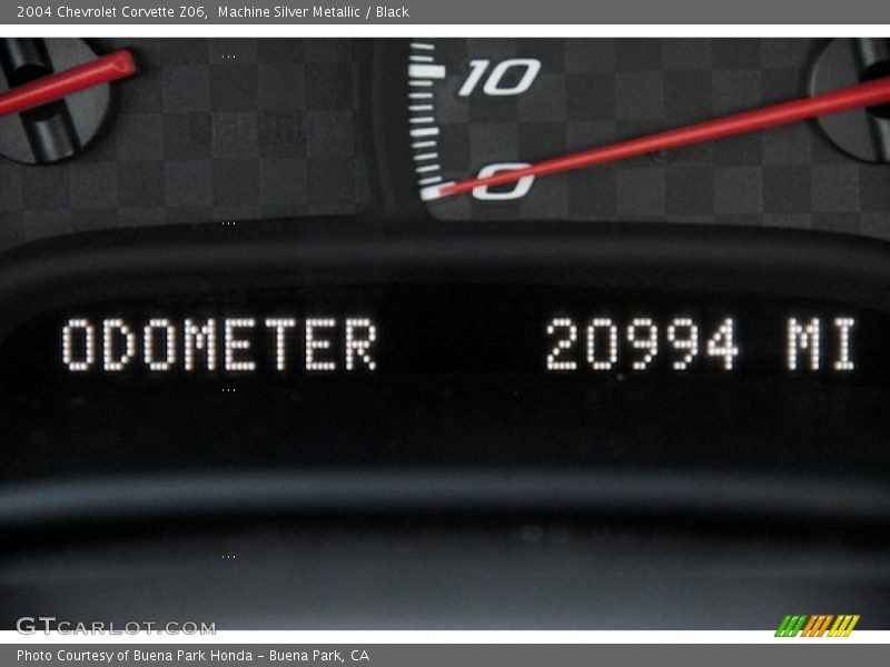 Machine Silver Metallic / Black 2004 Chevrolet Corvette Z06
