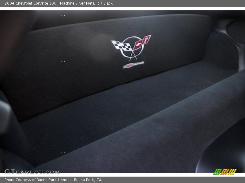 Machine Silver Metallic / Black 2004 Chevrolet Corvette Z06