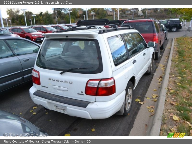 Aspen White / Gray 2001 Subaru Forester 2.5 S