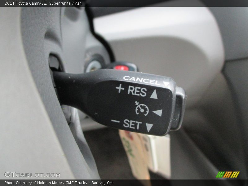 Super White / Ash 2011 Toyota Camry SE