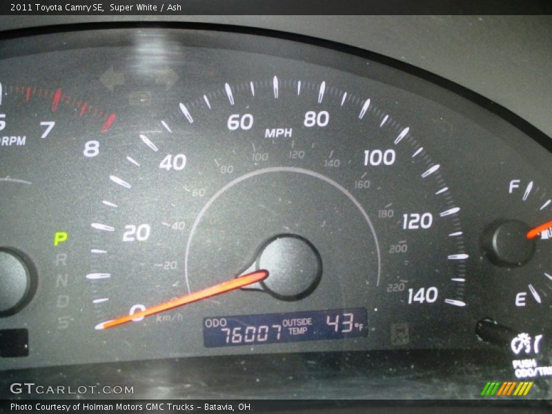 Super White / Ash 2011 Toyota Camry SE