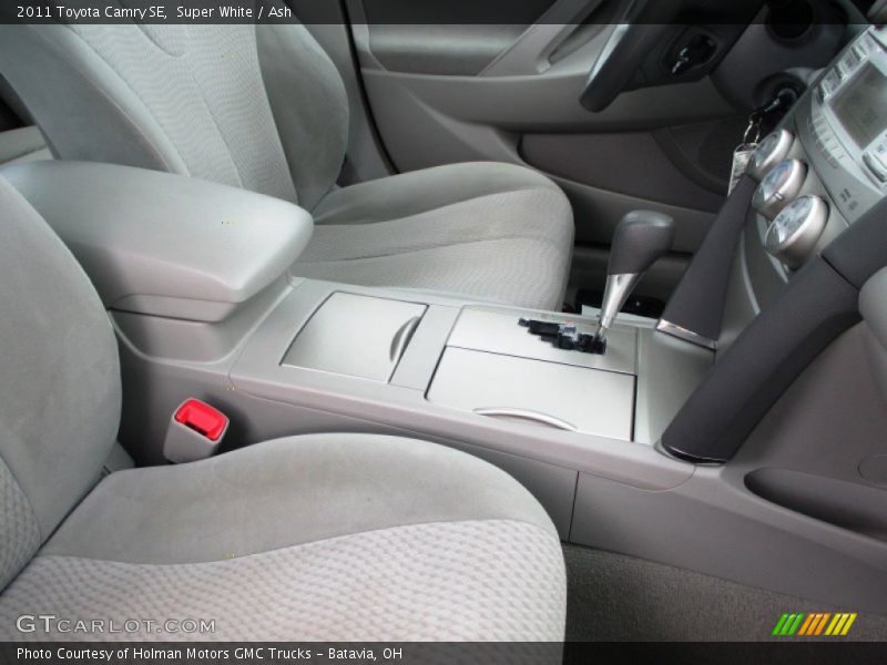 Super White / Ash 2011 Toyota Camry SE