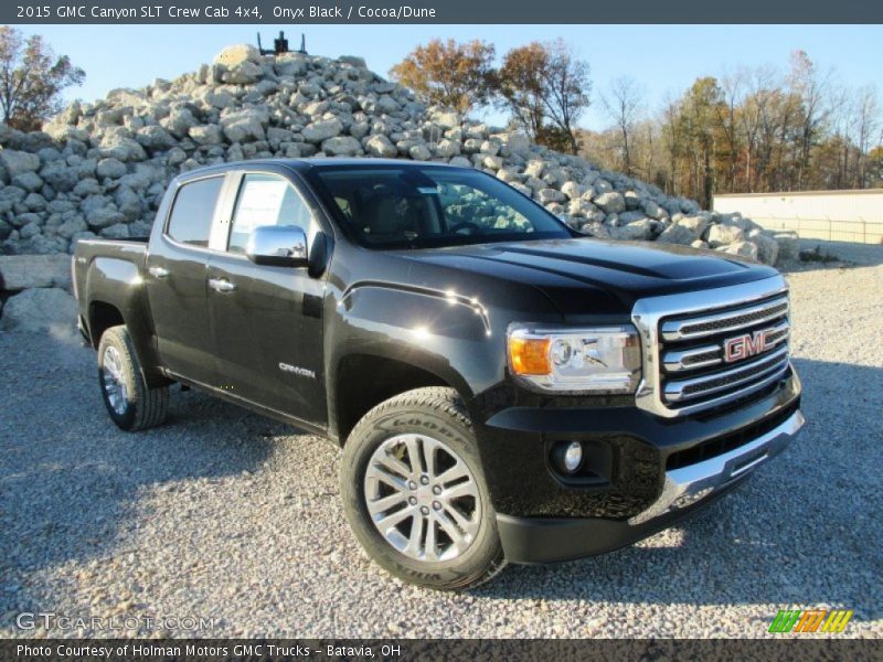 Front 3/4 View of 2015 Canyon SLT Crew Cab 4x4