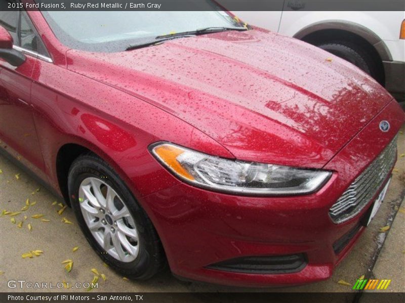 Ruby Red Metallic / Earth Gray 2015 Ford Fusion S