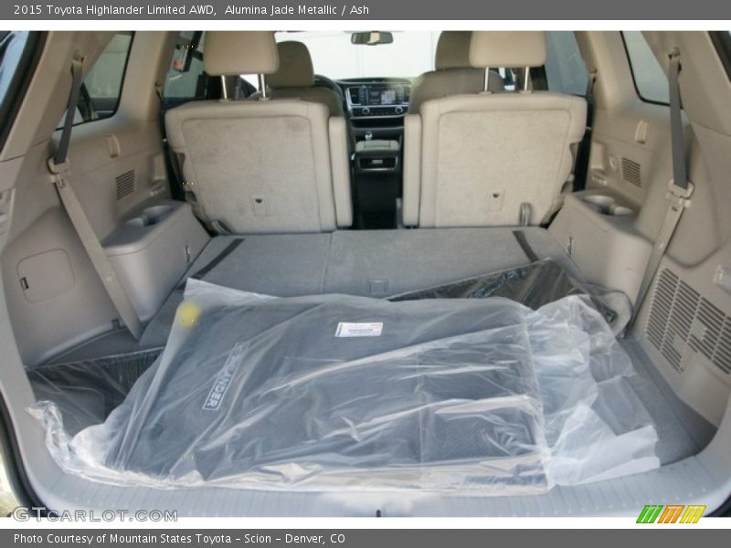  2015 Highlander Limited AWD Trunk